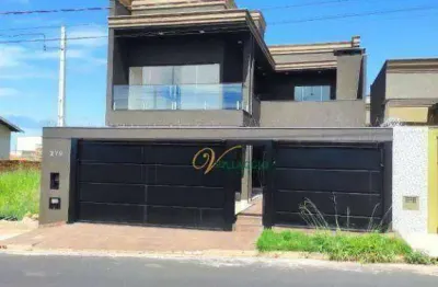 Casa sobrado  200 metros de construção. 3 quartos 4 banheiros cozinha linda e ampla com área gurme juntas. lustre na cozinha  lustre de 4 metros de cu