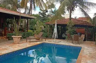 ' Casa Estilo Colonial Para Locação Residencial ou Comercial '