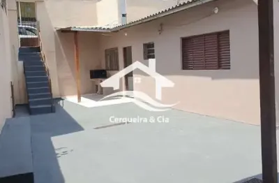 Casa com 2 cômodos, 1 dormitórios, área gourmet, 1 banheiro e quintal amplo | cerqueira & cia soluções imobiliárias