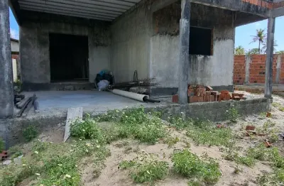 Repasse de terreno de esquina há 3000m do mar com construção faltando apernas o acabamento