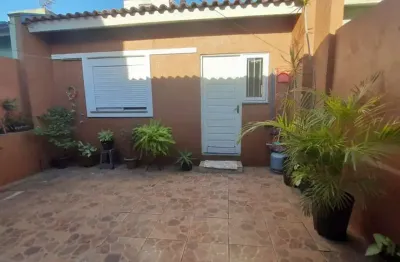 Casa com 2 quartos à venda na rua santa zita, 500, olaria, canoas por r$ 290.000