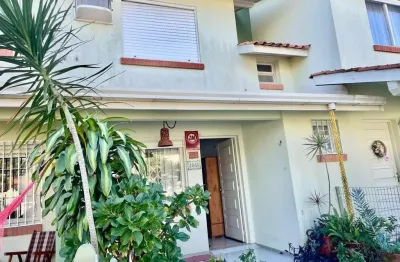 Casa em condomínio fechado com 2 quartos à venda na rua andira, 834, capão novo, capão da canoa por r$ 320.000