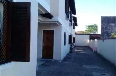 Casa em condomínio fechado com 2 quartos à venda na rua sapucaia, 448, niterói, canoas por r$ 300.000