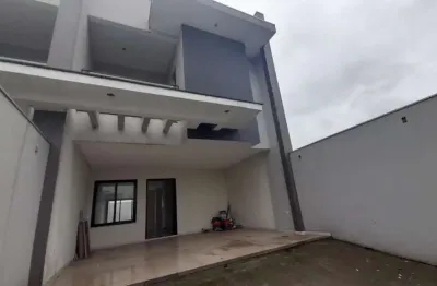 Casa com 3 quartos à venda na rua san marino, 18, marechal rondon, canoas por r$ 1.390.000