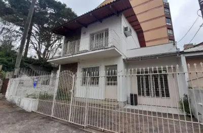 Casa com 7 quartos à venda na rua caetés, 246, centro, canoas por r$ 650.000