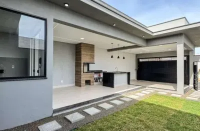 Casa térrea com churrasqueira, grama e closet em piracicaba, bairro campestre - pronto para morar