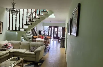 Casa com 4 quartos à venda na Vila Oliveira, Mogi das Cruzes 