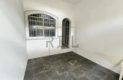 Casa com 2 quartos para alugar no campo alegre, belo horizonte  por r$ 1.650