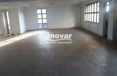Salas com aproximadamente 218,40 m2, 04 vagas de garagem, m2 próximo a rua ceará e av. afonso pena