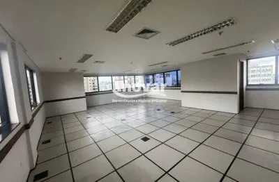 Andar corrido com aproximadamente 180 m2, dividido em 2 salas, ar condicionado, 6 banheiros, localiz