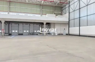 Galpão com aproximadamente 1.125.39m² para operação logistica ou industrial