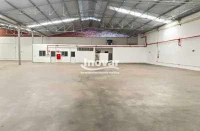 Galpão industrial ou logistico com aproximadamente 1.412m² ao lado da linha verde