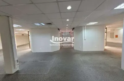 Galpão com aproximdamente 2200 m2 dividido em 4 andares, recepção, refeitório, bhs, 12 vagas de garagem cobertas, px batalhão da pmmg