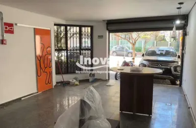 Loja com aproximadamente 165 m2 de área total em 2 pavimentos, 01 bho, 01 vaga de estacionamento frontal,