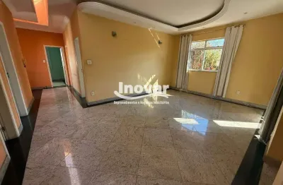 Casa comercial com 05 quartos na melhor localização do caiçara.