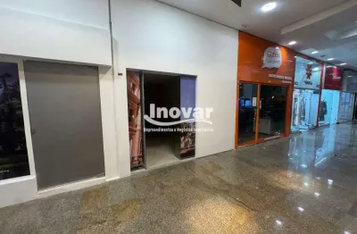 Loja no shopping 5ª avenida com aproximadamente 65 m2 total, sendo 27 m2 de mesanino, banho, piso em porcelanato
