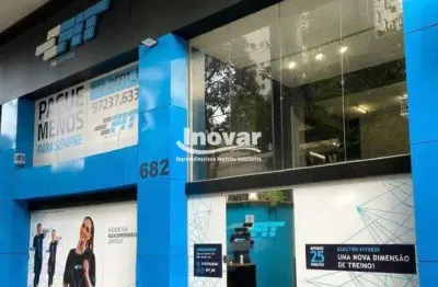Loja com aproximadamente 120m² na av. getulio vargas, recepção, mezanino, 3 salas, banho, 1 copa, av. getulio vargas