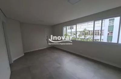 Apartamento novo com aprox 65 m2, 2 quartos, 01 sala ampla, cozinha montada, elevador, vaga de garagem para carro pequeno, px Colegio Sta Doroteia