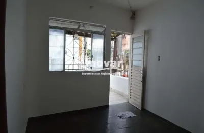 Casa com 5 quartos e um banheiro a venda no Padre Eustáquio. Ideal para investidores