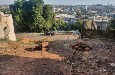 Terreno à venda na Rua Parobé, São Jorge, Novo Hamburgo