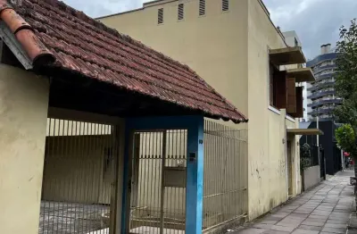 Casa à venda na Av. São Leopoldo, Centro, Campo Bom