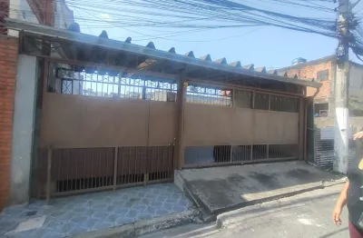 Casa terrea com 3 quartos proximo a farto comercios e conduçao proxima