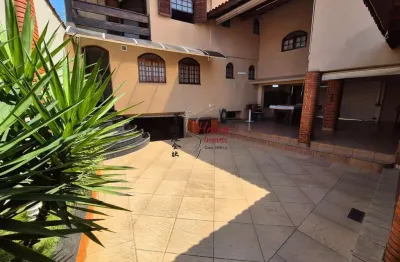 Casa com 3 quartos à venda na Rua Ramon Falcão, 136, Jardim Mangalot, São Paulo