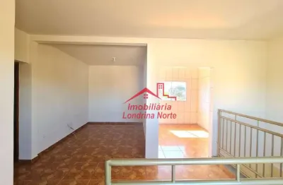 Casa com 2 dormitórios para alugar, 60 m² por r$ 950,00/mês - alto da boa vista - londrina/pr