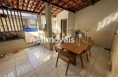 Casa com 3 quartos à venda na Rua Basiléia, Europa, Belo Horizonte