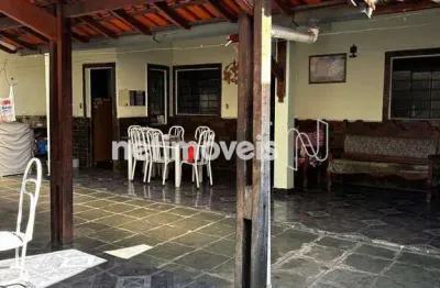Casa com 4 quartos à venda na Rua Gentil Murce Ferreira, Letícia, Belo Horizonte