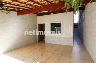 Casa com 3 quartos à venda na Rua Canela, Jaqueline, Belo Horizonte