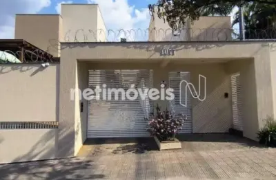 Casa com 3 quartos para alugar na Rua das Canárias, Santa Amélia, Belo Horizonte