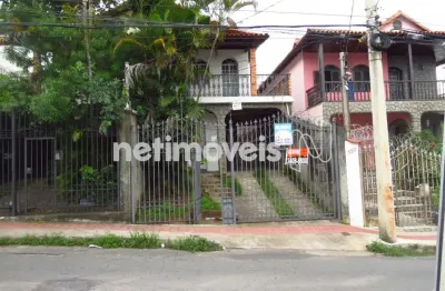 Casa com 3 quartos para alugar na Rua Farmacêutico Raul Machado, Candelária, Belo Horizonte