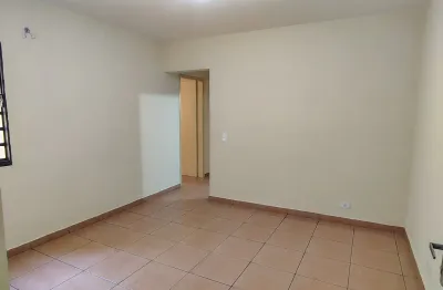 Apto terreo, perto feira livre,terminal pisca mirim, supermecado .