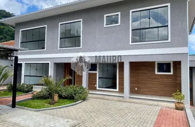 Casa em condomínio fechado com 3 quartos à venda no Barroso, Teresópolis 