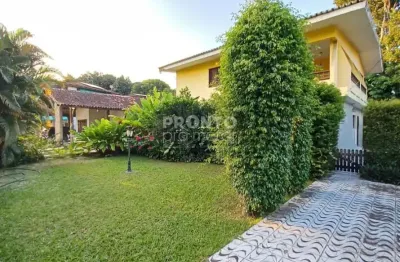 Casa duplex em aldeia | 4 quartos | 1 suíte | área de churrasco | 199m² | excelente localização