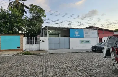 O espaço perfeito para o seu negocio prosperar no feitosa, está aqui: galpão +casa residencial anexa, em local nobre
