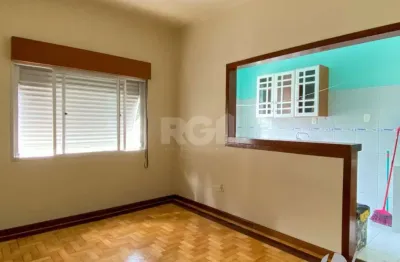 Apartamento 1 dormitório, de frente, com ótima posição solar, no centro históric