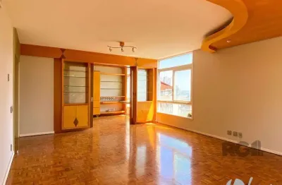 Apartamento com muito conforto e ótima iluminação no moinhos de vento