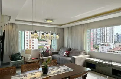 Apartamento mobiliado com planta diferenciada e ótima localização