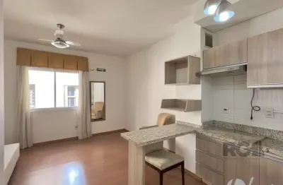 Studio semimobiliado com vaga de garagem no centro histórico