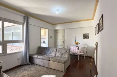 Apartamento mobiliado de 40m² de 1 dormitório no centro histórico