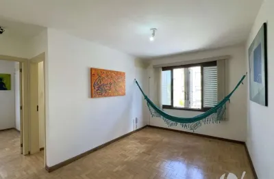 Apartamento amplo de 2 dormitório ao lado do mãe de deus e próximo da orla