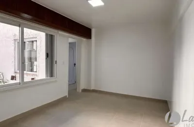Apartamento com 2 quartos para alugar na Rua Demétrio Ribeiro, 805, Centro Histórico, Porto Alegre
