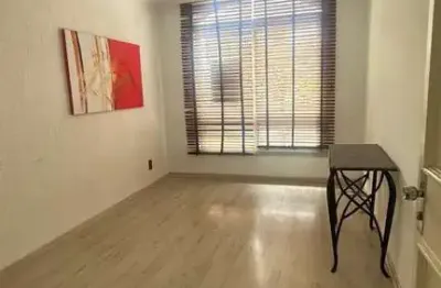 Apartamento ensolarado de 1 dormitório com vaga de garagem, próximo ao iguatemi