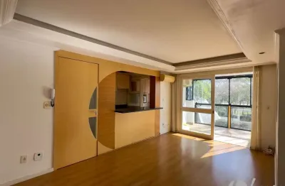 Apartamento mobiliado 2 dormitórios com 75m² no menino deus