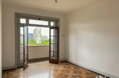 Apartamento 3 dormitórios, com linda vista panorâmica, no centro histórico