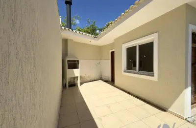 Casa em condomínio com 2 dormitórios, vaga de garagem e churrasqueira na olaria