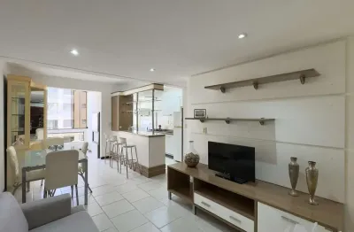 Apartamento mobiliado e super amplo, 1 dormitório com churrasqueira na duque