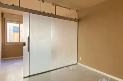 Apartamento semimobiliado de 1 dormitório, próximo ao zaffari cavalhada